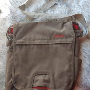 Transport crossbody